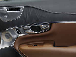 2020Ŀ E(q) T8 A 7 g