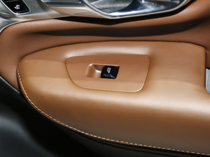 2020Ŀ E(q) T8 A 7 g