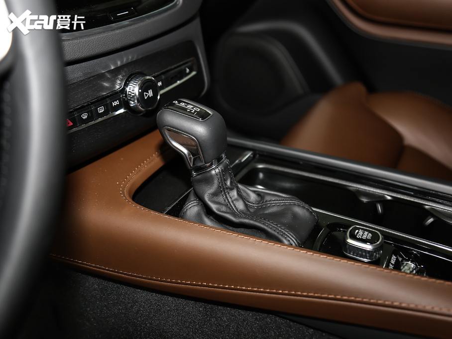 2020���֠���XC90 T6 ���ź��A�� 7��