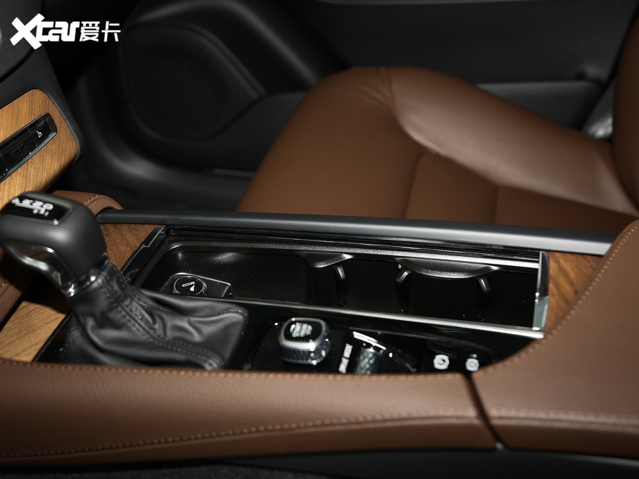 2020֠XC90 Ŀ T6 ݺA 7