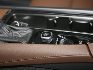 2020Ŀ T6 ݺA 7 п؅^