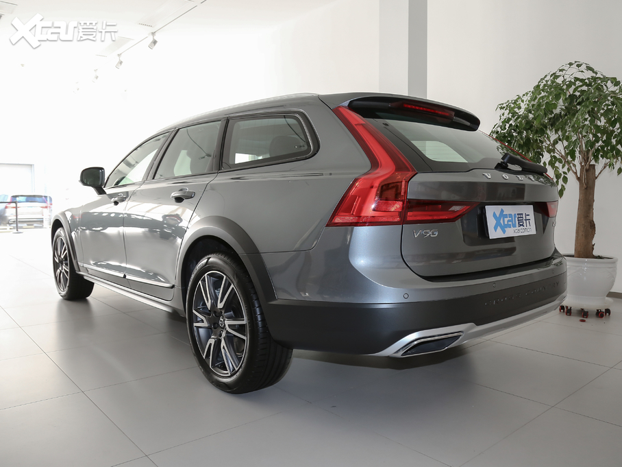 2020V90 Cross Country T5 AWD Զ