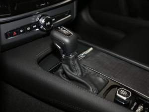 2020款T5 AWD 智远版 换挡杆