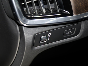 2020Ŀ T5 AWD h п؅^