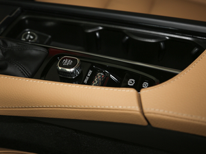 2020Ŀ T5 AWD h п؅^(q)