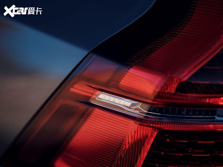 2020֠XC60(M(jn))  T8 AWD (dng)