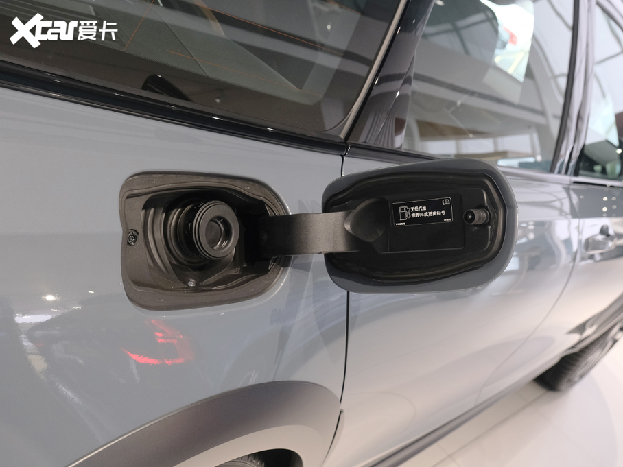 2021���֠��� V90 B5 AWD �����