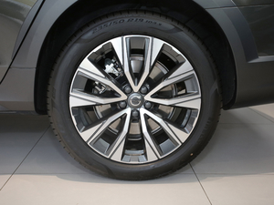 2021款B5 AWD 智远版 轮圈