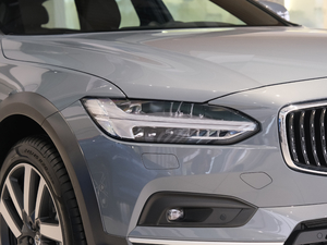 2021B5 AWD  (x)(ji)^