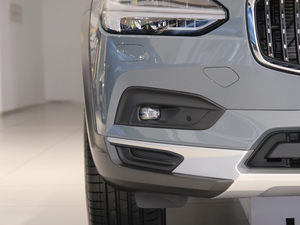 2021B5 AWD  (x)(ji)^