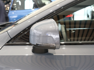 2021B5 AWD  (x)(ji)^