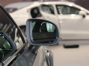 2021B5 AWD  (x)(ji)^