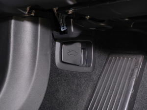 2021B5 AWD  п؅^(q)