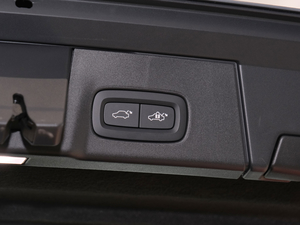 2021B5 AWD  п؅^(q)