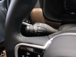 2021B5 AWD  п؅^(q)