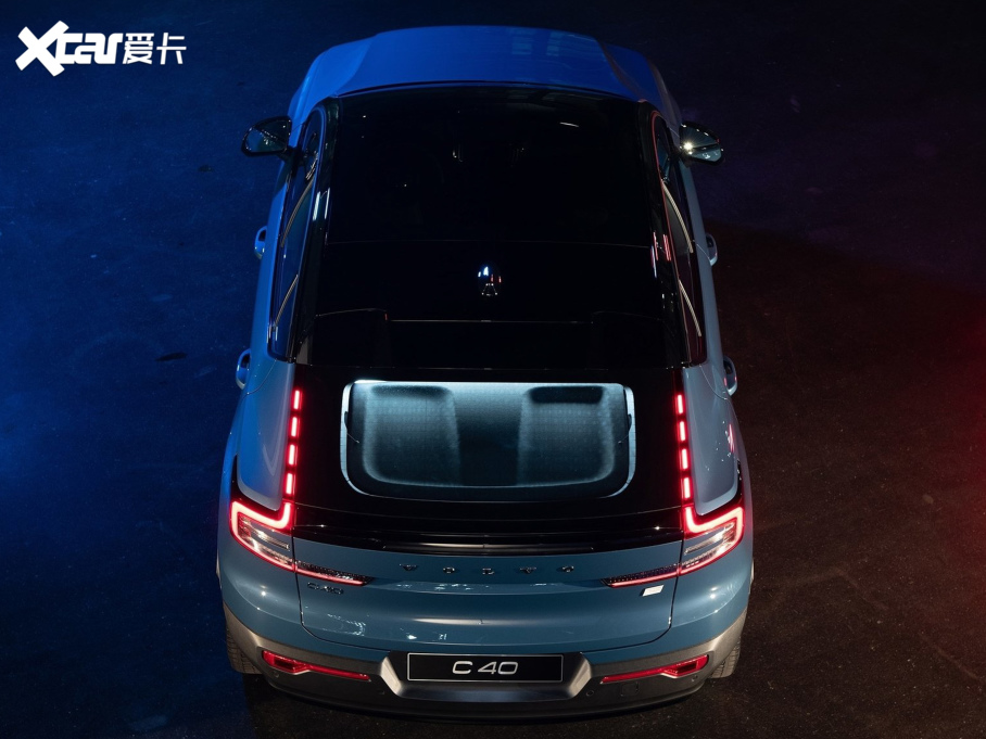 2021֠C40 