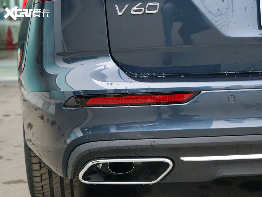 2022���֠���V60 B5 ���h���A��