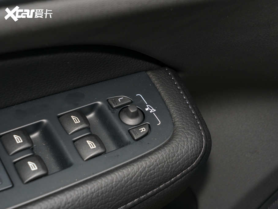 2022���֠���V60 B5 ���h���A��