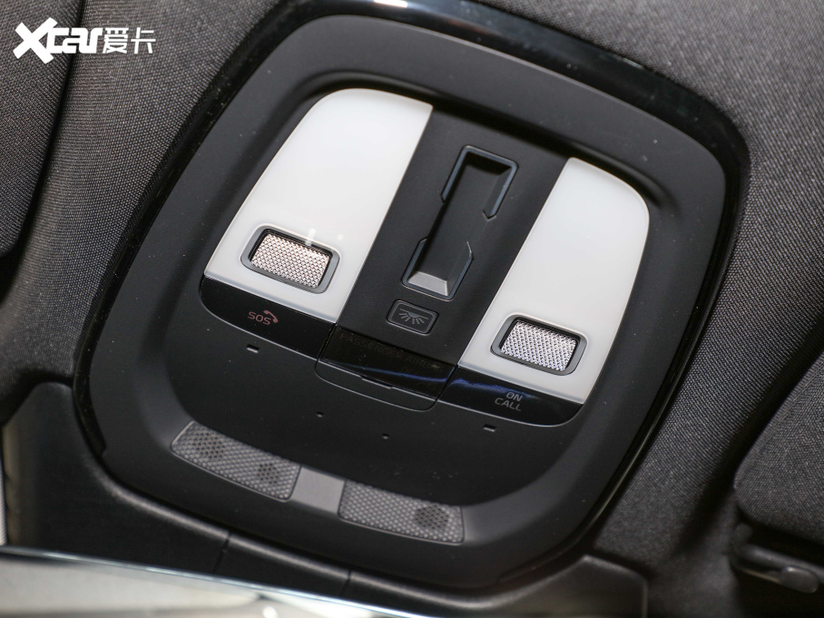 2022���֠��� V90 B5 AWD ���h��