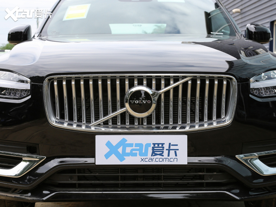 2022���֠���XC90 B5 ���к��A�� 5��