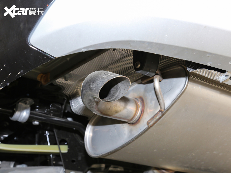 2022���֠���XC90 B5 ���к��A�� 5��