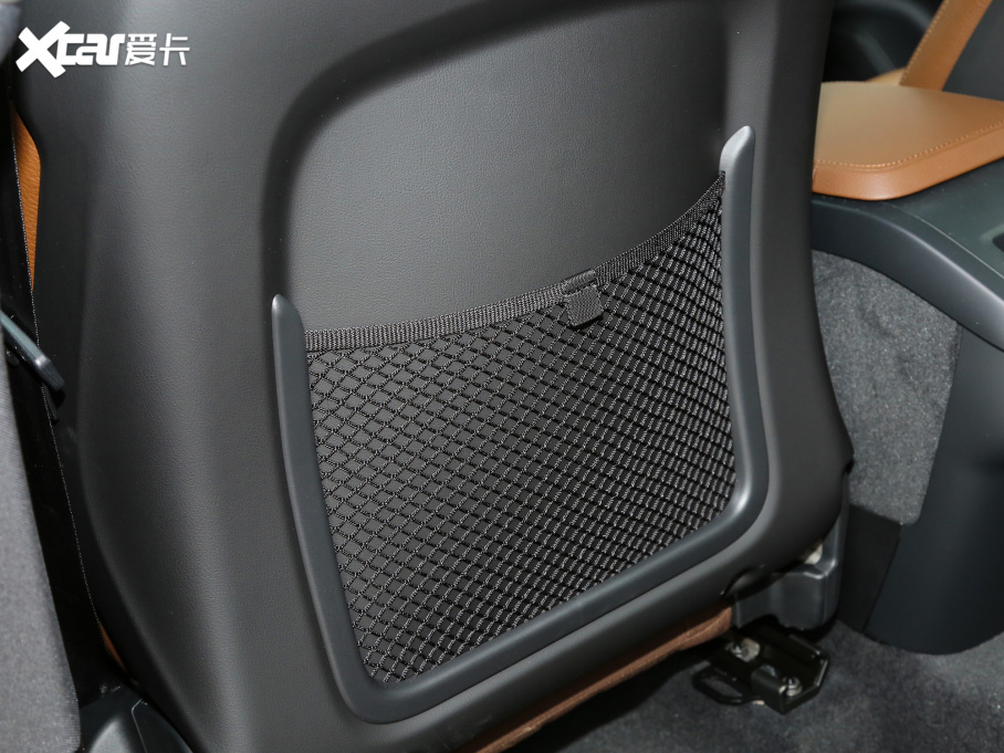 2022���֠���XC90 B5 ���к��A�� 5��