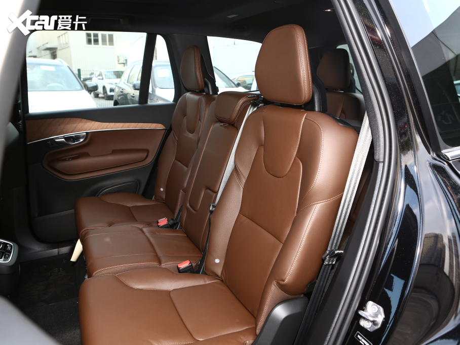 2022���֠���XC90 B5 ���к��A�� 7��