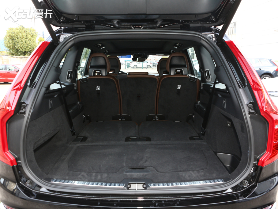 2022���֠���XC90 B5 ���к��A�� 7��