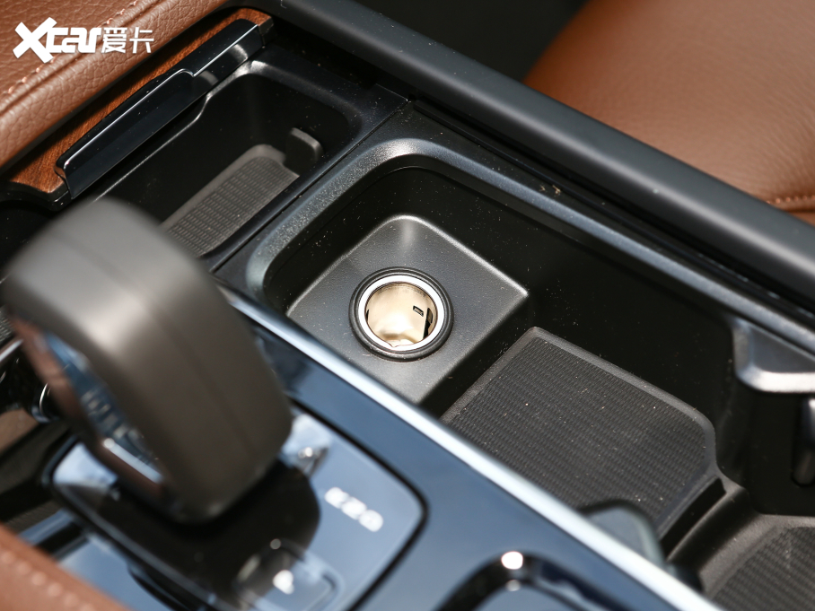 2022���֠���XC90 B5 ���к��A�� 7��