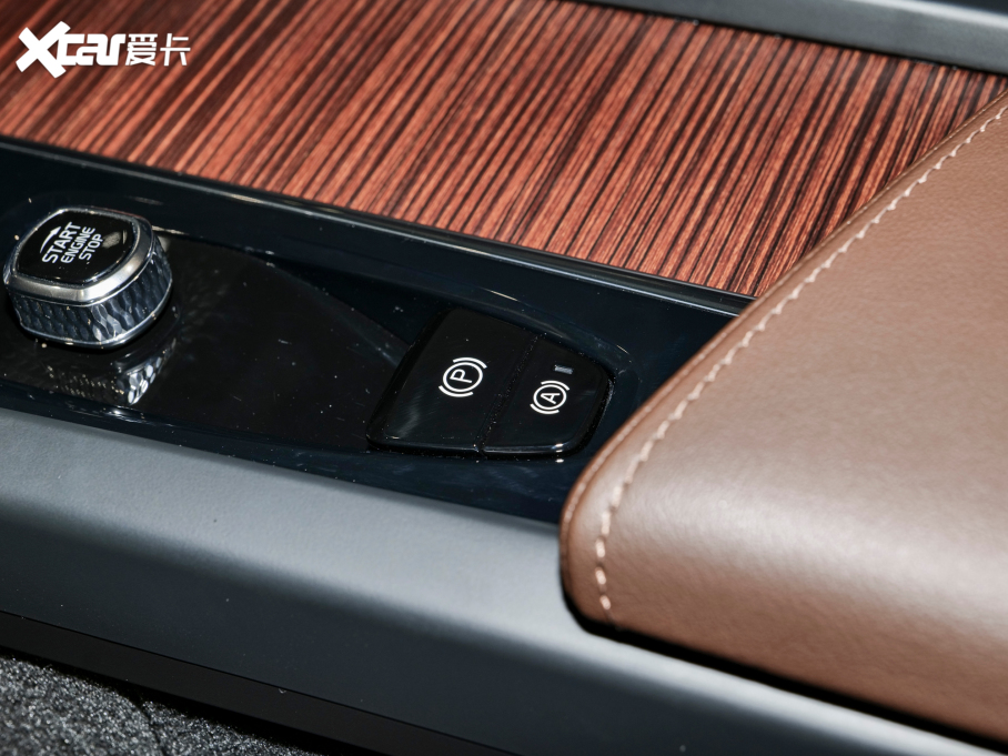 2023���֠���V60 B5 ���h���A������