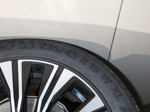 2023B5 h(yun)A ݆̥ߴ