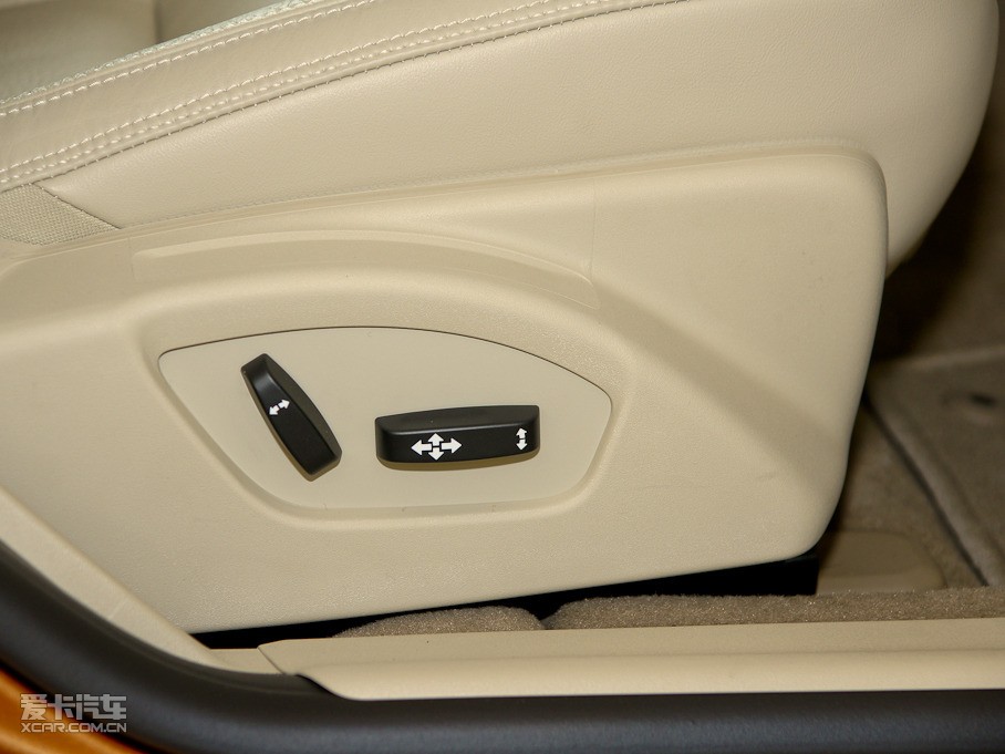 2011֠S60(M(jn)) 2.0T (q)Ű