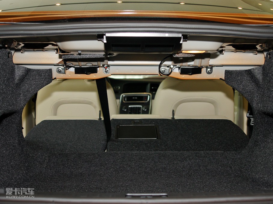 2011֠S60(M(jn)) 2.0T (q)Ű