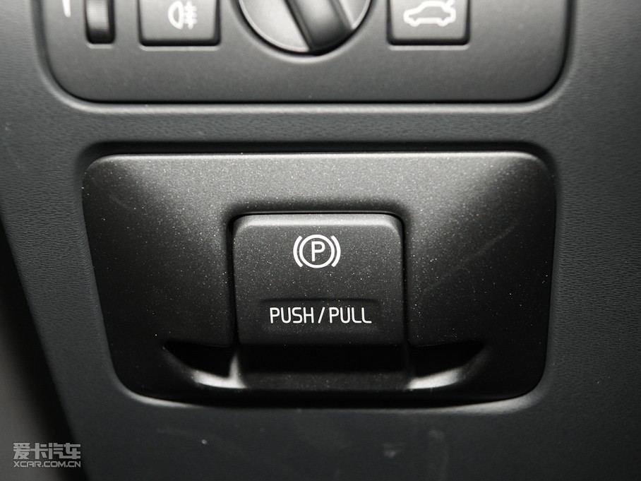 2011���֠���S60(�M��) 2.0T ������Ű�