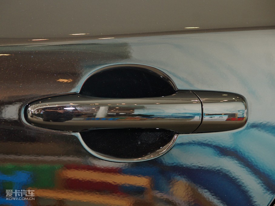 2011���֠���S60(�M��) 2.0T ������Ű�