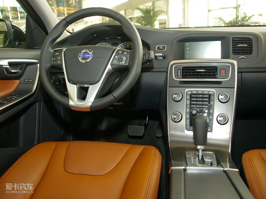 2011֠S60(M(jn)) 2.0T (q)Ű