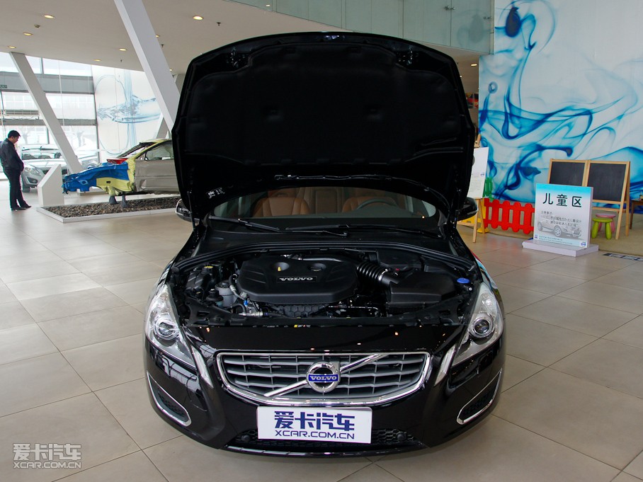 2011֠S60(M(jn)) 2.0T (q)Ű