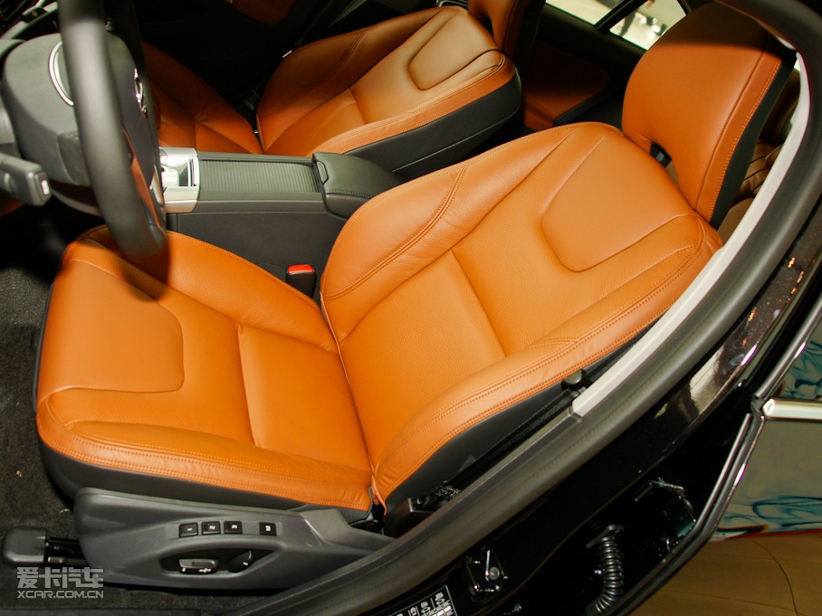 2011֠S60(M(jn)) 2.0T (q)Ű