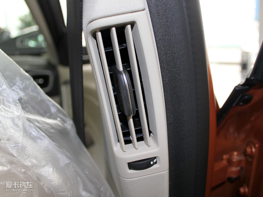 2011֠S60(M(jn)) 2.0T (q)Ű