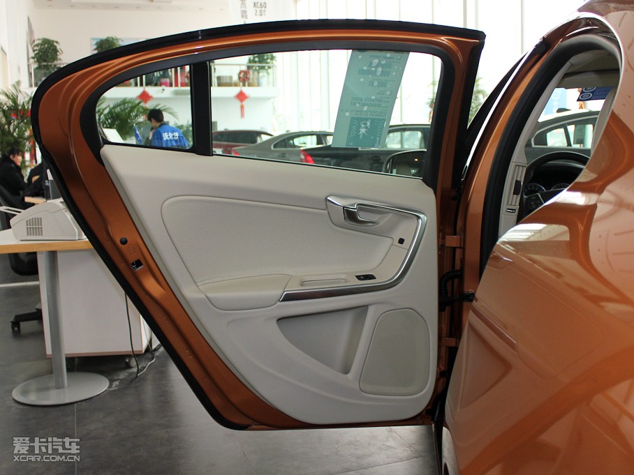 2011֠S60(M) 2.0T Ű