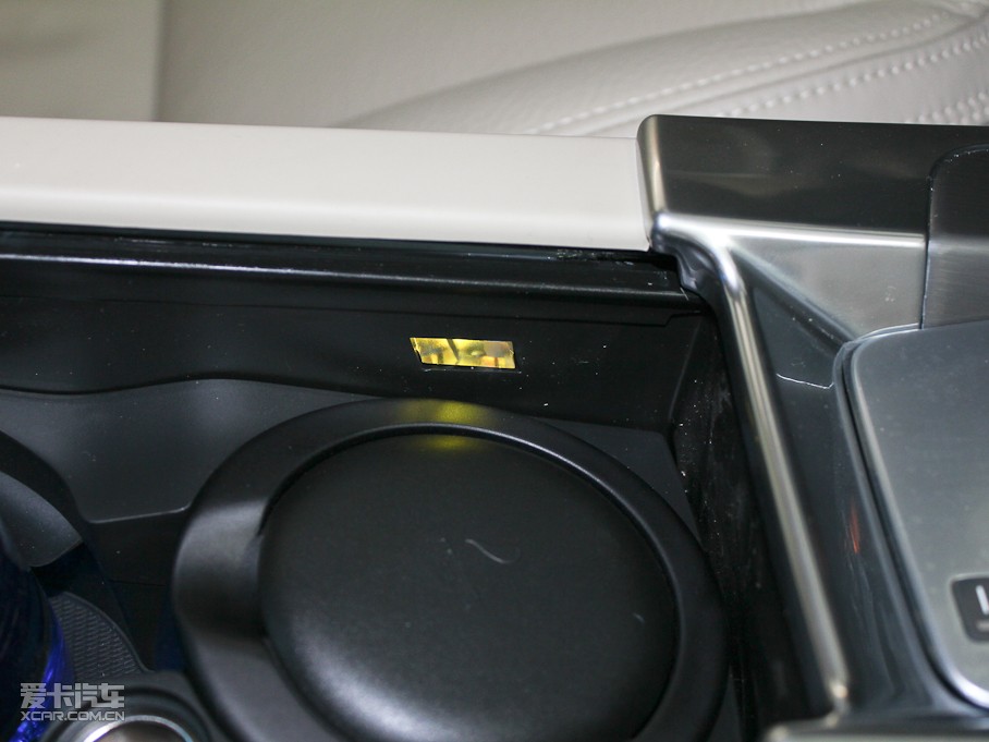 2011֠S60(M(jn)) 2.0T (q)Ű