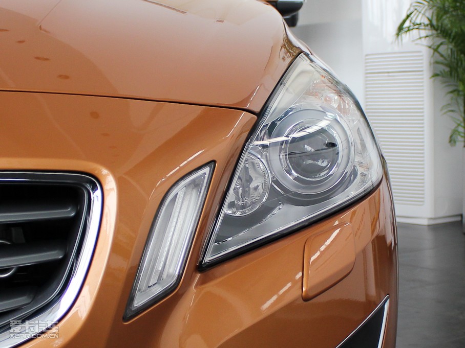 2011֠S60(M(jn)) 2.0T (q)Ű