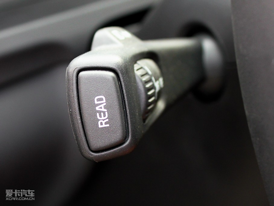 2011���֠���S60(�M��) 3.0L T6 ��������