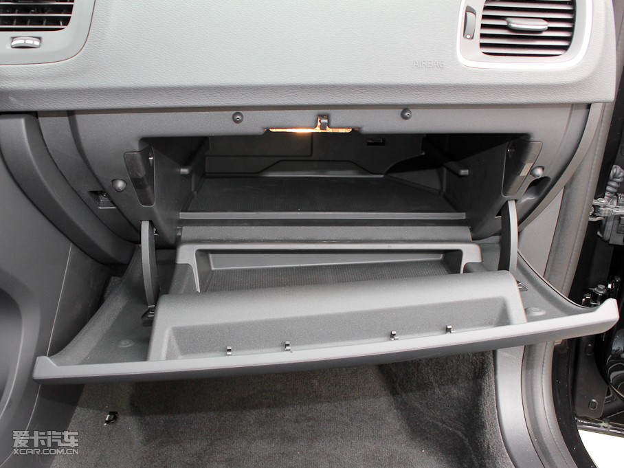 2011֠S60(M(jn)) 3.0L T6 (q)