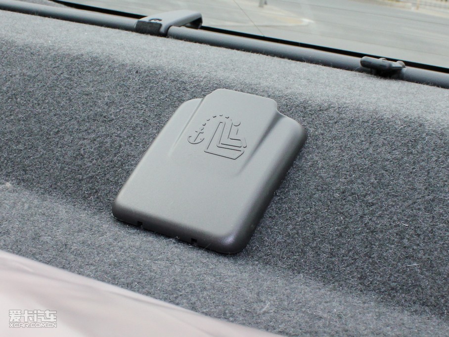 2011���֠���S60(�M��) 3.0L T6 ��������