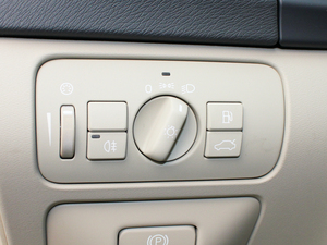 20112.0T (q)m п؅^(q)