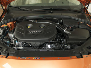 2011款2.0T 两驱智雅版 发动机