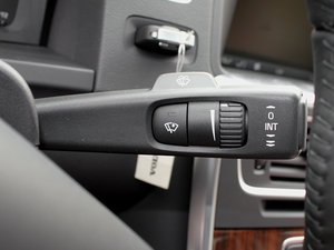 2011款3.0L T6 四驱智尊版 中控区