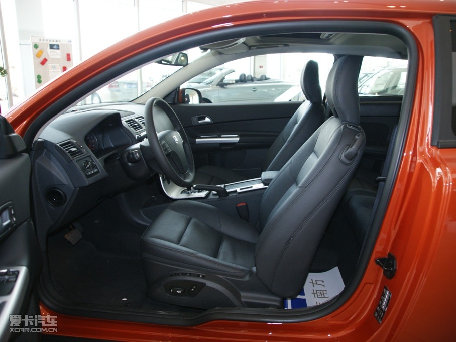 2010���֠���C30 2.0L ���Ű�