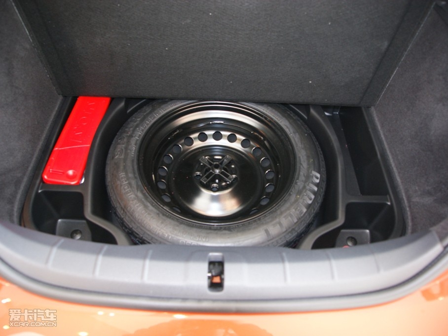 2010���֠���C30 2.0L ���Ű�